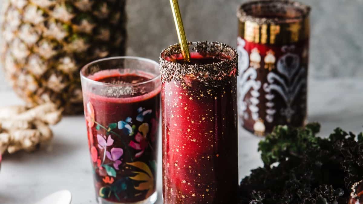 6 Benefits to Drinking Your Beets